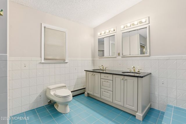 601 Duchess Court, Toms River, NJ 08753