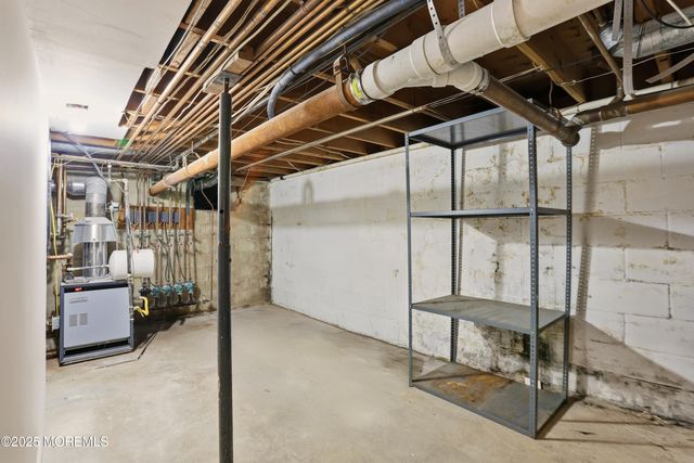 601 Duchess Court, Toms River, NJ 08753