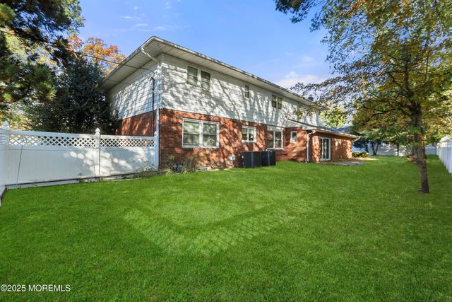 601 Duchess Court, Toms River, NJ 08753