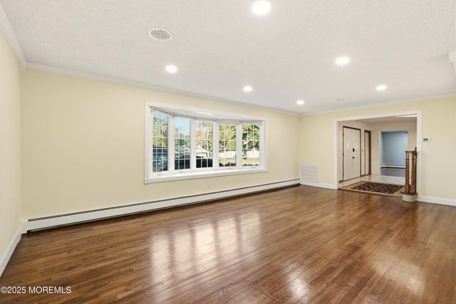 601 Duchess Court, Toms River, NJ 08753