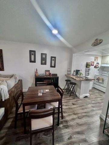 2546 Dudley Drive E H, West Palm Beach, FL 33415