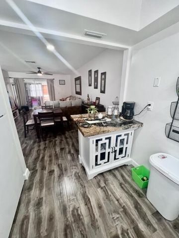 2546 Dudley Drive E H, West Palm Beach, FL 33415