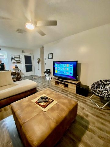 2546 Dudley Drive E H, West Palm Beach, FL 33415