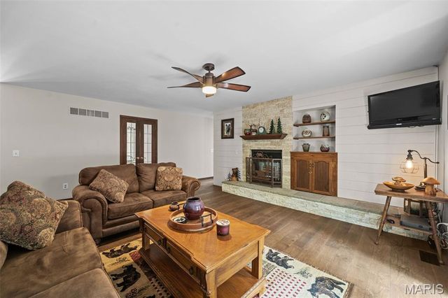 4352 Rock Island Road, Arnold, MO 63010