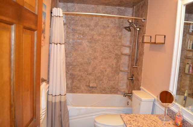 22 Roosevelt Rd 4, Quincy, MA 02169