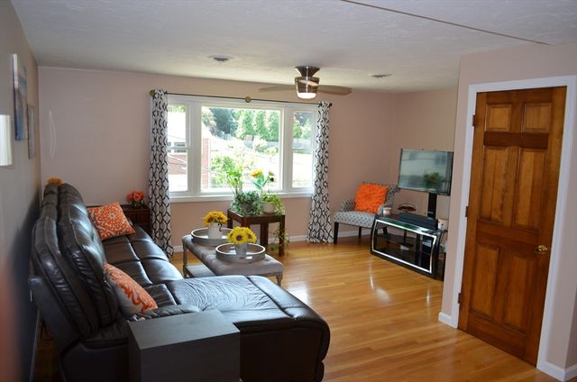 22 Roosevelt Rd 4, Quincy, MA 02169