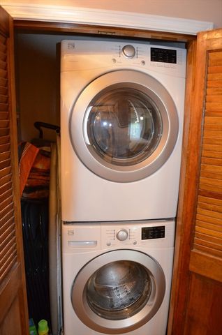 22 Roosevelt Rd 4, Quincy, MA 02169