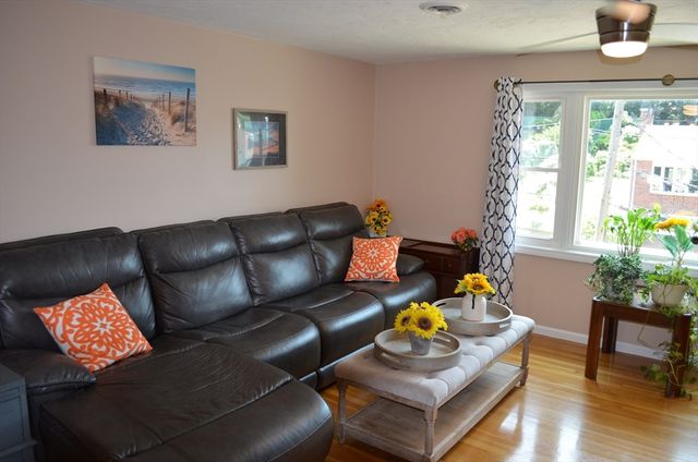 22 Roosevelt Rd 4, Quincy, MA 02169