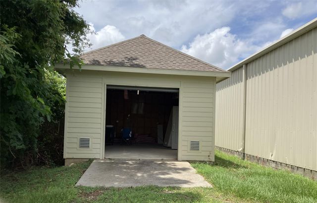 1313 Petroleum Street, La Marque, TX 77568