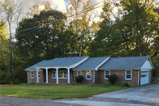 246 Merry HillS Drive, High Point, NC 27262