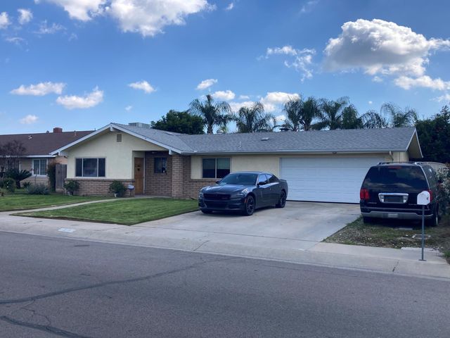 3111 W Russell Avenue, Visalia, CA 93277