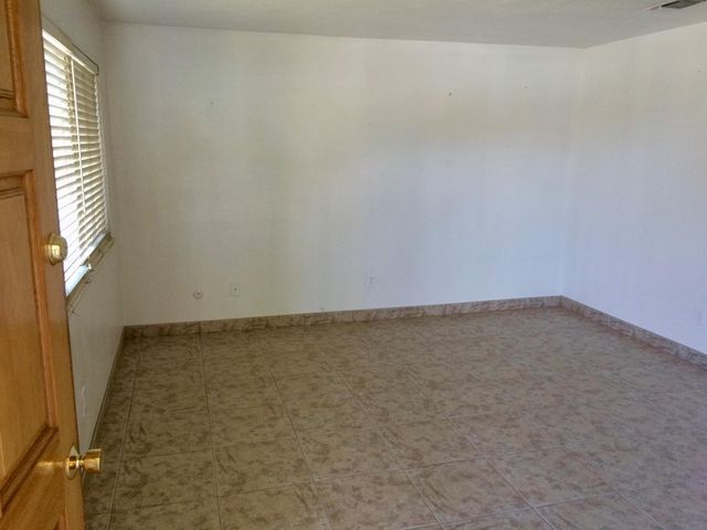 3111 W Russell Avenue, Visalia, CA 93277