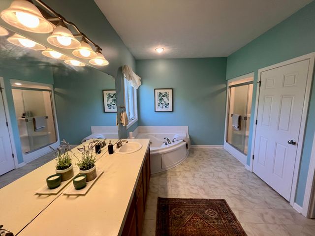 8866 Cascade Road SE, Ada, MI 49301