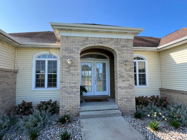 8866 Cascade Road SE, Ada, MI 49301