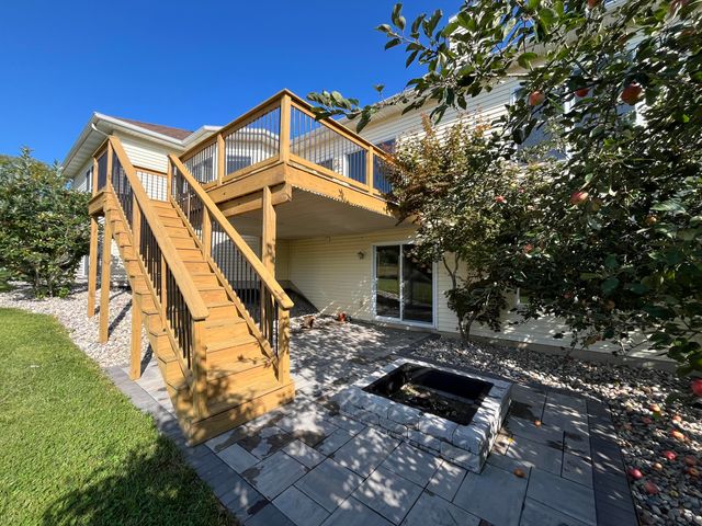 8866 Cascade Road SE, Ada, MI 49301