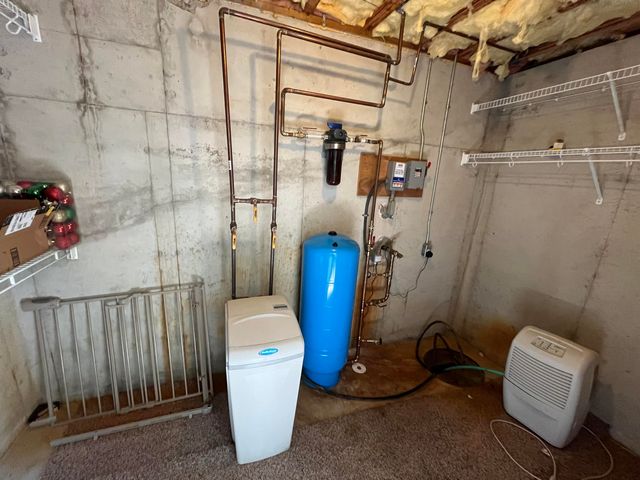 8866 Cascade Road SE, Ada, MI 49301