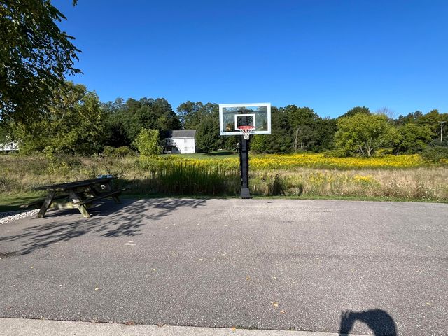 8866 Cascade Road SE, Ada, MI 49301