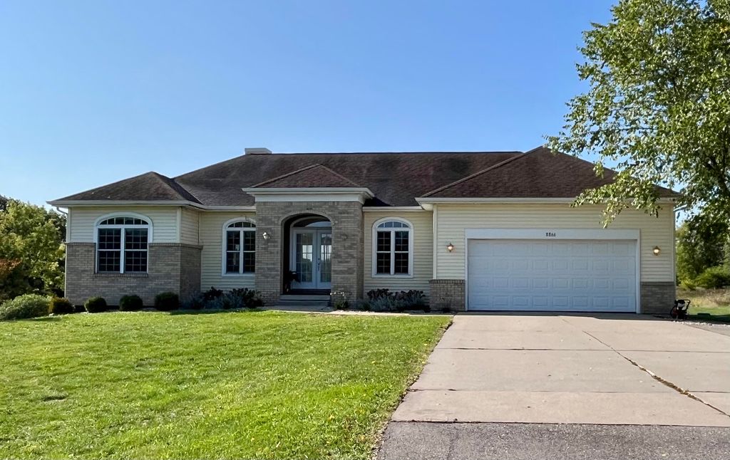 8866 Cascade Road SE, Ada, MI 49301