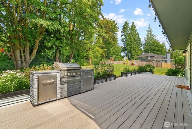 131 146th Street SW, Lynnwood, WA 98087
