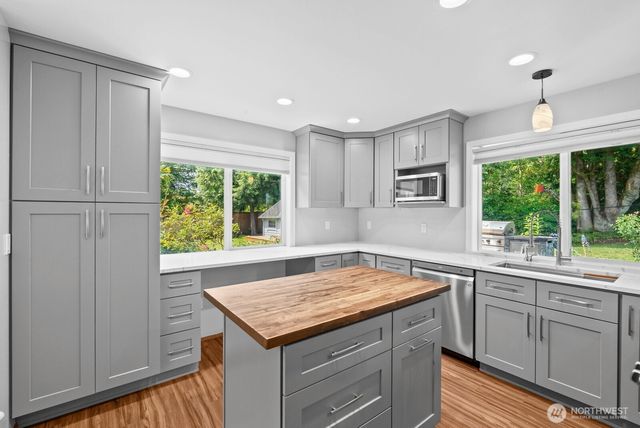 131 146th Street SW, Lynnwood, WA 98087