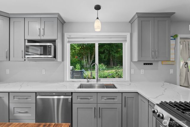 131 146th Street SW, Lynnwood, WA 98087