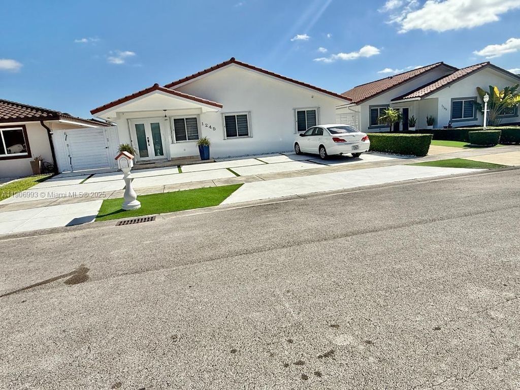 1245 SW 141st Ave, Miami, FL 33184