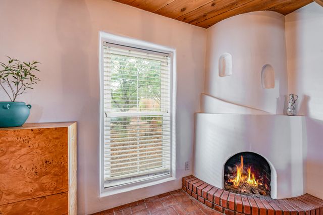 123 Ashley Lane NW, Corrales, NM 87048