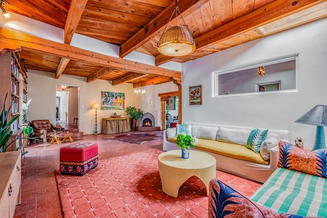 123 Ashley Lane NW, Corrales, NM 87048