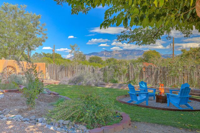 123 Ashley Lane NW, Corrales, NM 87048