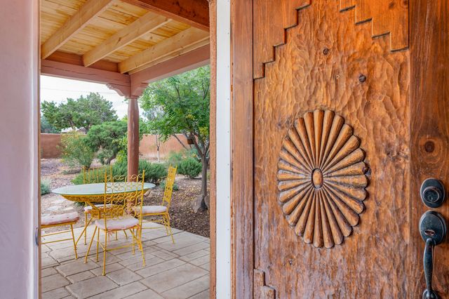 123 Ashley Lane NW, Corrales, NM 87048