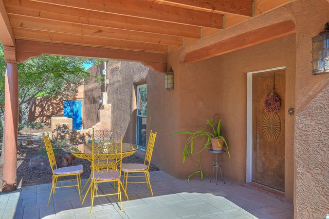 123 Ashley Lane NW, Corrales, NM 87048