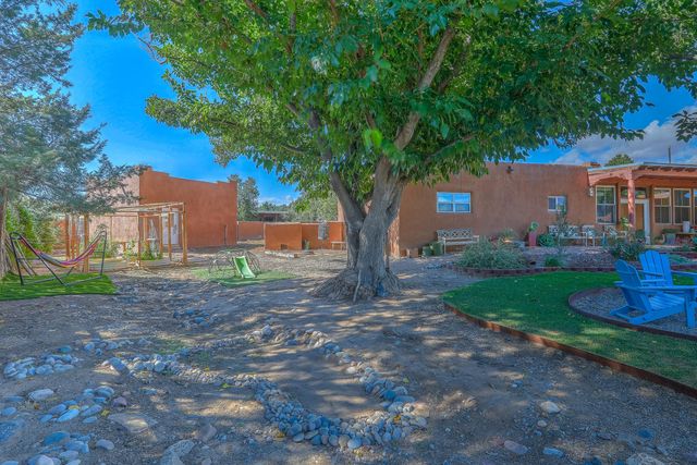 123 Ashley Lane NW, Corrales, NM 87048