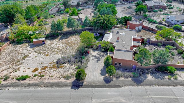 123 Ashley Lane NW, Corrales, NM 87048