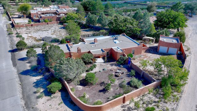 123 Ashley Lane NW, Corrales, NM 87048