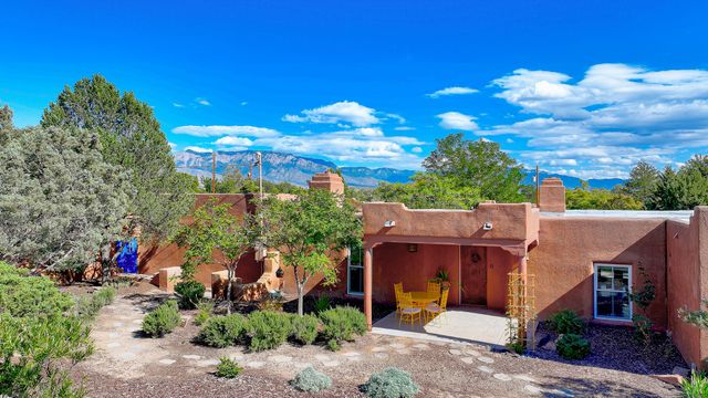 123 Ashley Lane NW, Corrales, NM 87048