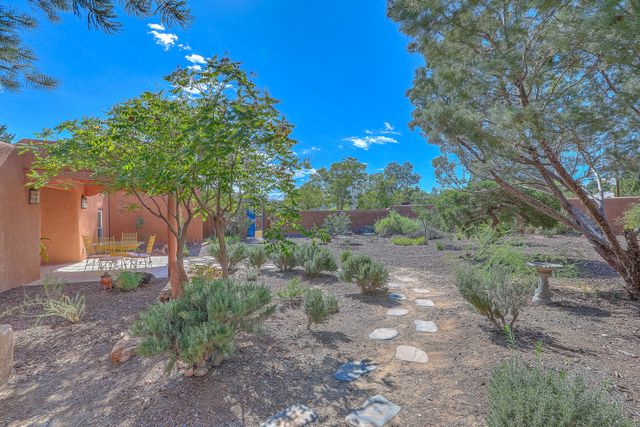 123 Ashley Lane NW, Corrales, NM 87048
