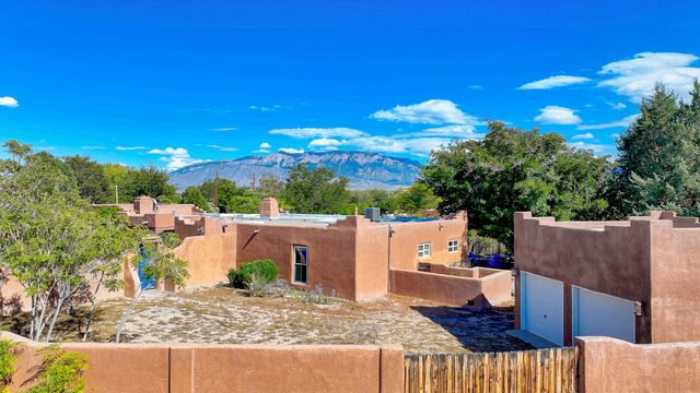 123 Ashley Lane NW, Corrales, NM 87048