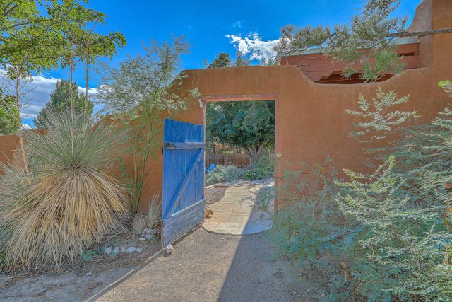 123 Ashley Lane NW, Corrales, NM 87048