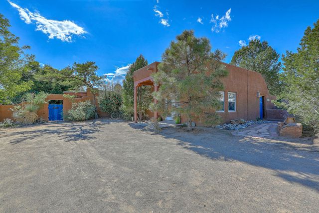 123 Ashley Lane NW, Corrales, NM 87048