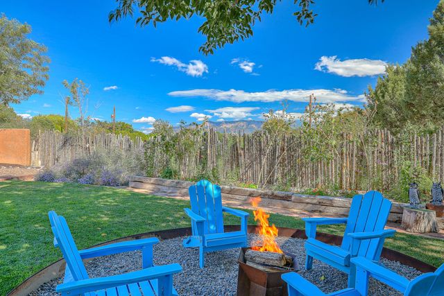 123 Ashley Lane NW, Corrales, NM 87048