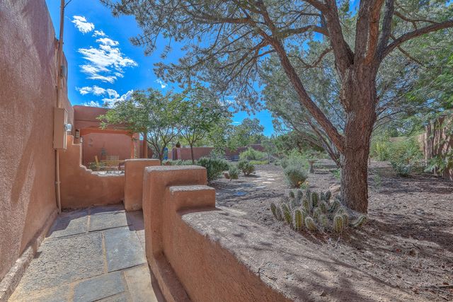 123 Ashley Lane NW, Corrales, NM 87048
