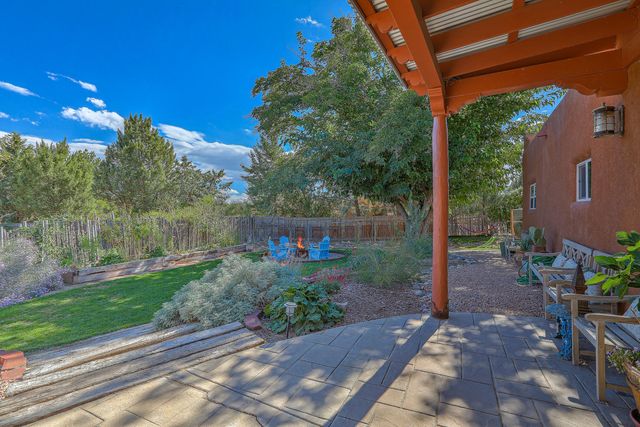 123 Ashley Lane NW, Corrales, NM 87048