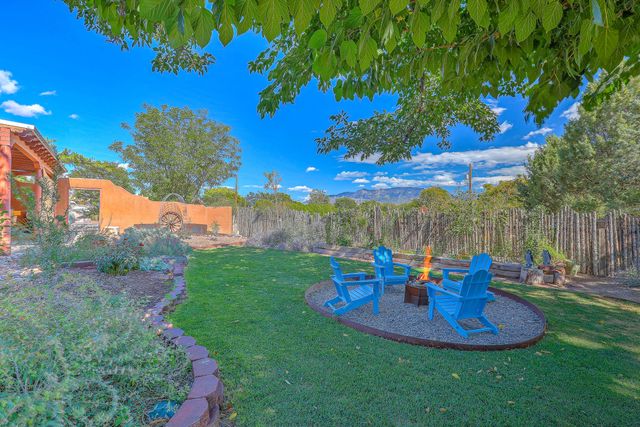123 Ashley Lane NW, Corrales, NM 87048
