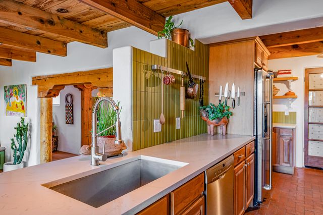 123 Ashley Lane NW, Corrales, NM 87048