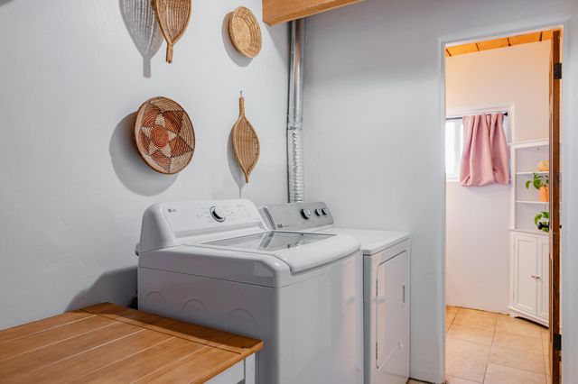 123 Ashley Lane NW, Corrales, NM 87048