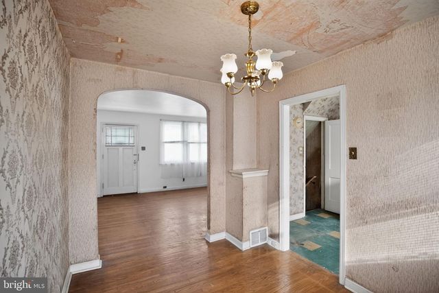 5253 GLENLOCH ST, Philadelphia, PA 19124