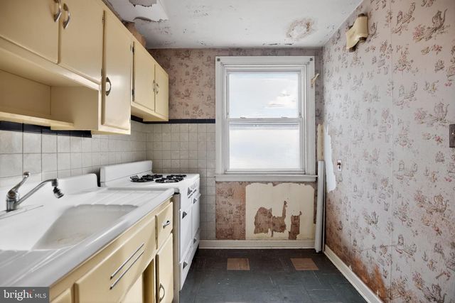 5253 GLENLOCH ST, Philadelphia, PA 19124