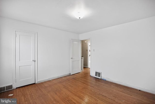 5253 GLENLOCH ST, Philadelphia, PA 19124