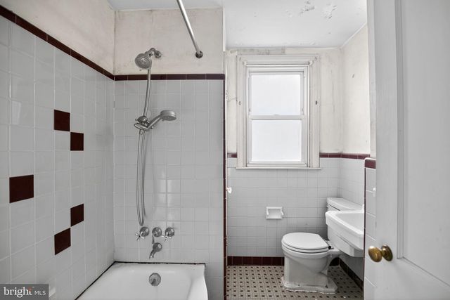 5253 GLENLOCH ST, Philadelphia, PA 19124