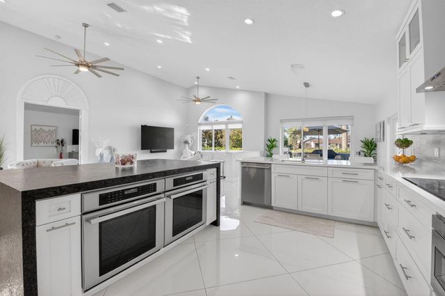 936 Greensward Lane, Delray Beach, FL 33445